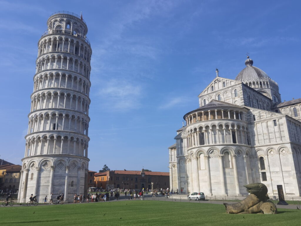 Warum ist der Schiefe Turm von Pisa schief